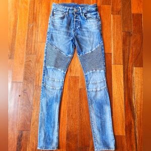 Men Skinny Jeans with front leg design & button fly EUC